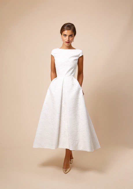 Robe de mariée catalogue en ligne robe-de-mariee-catalogue-en-ligne-57_9
