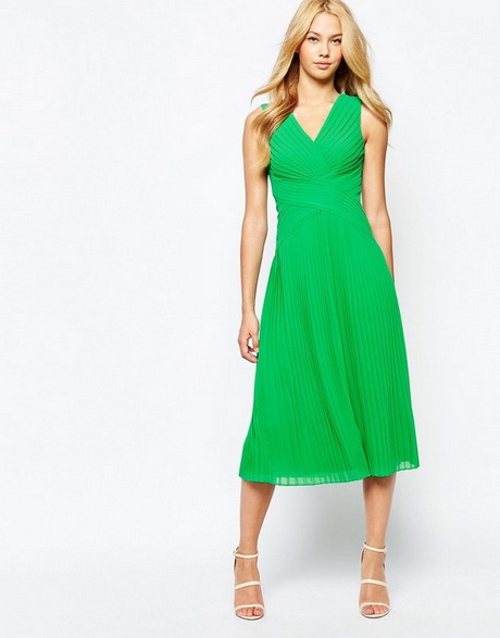 Une robe verte