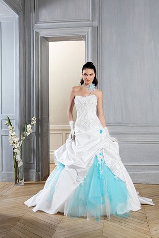 Costume mariage blanc et bleu turquoise costume-mariage-blanc-et-bleu-turquoise-47_14