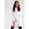 Femme chemise blanche